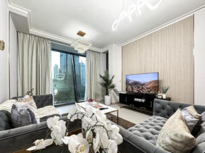 Urban Luxury 2BR with Spectacular Burj Khalifa view